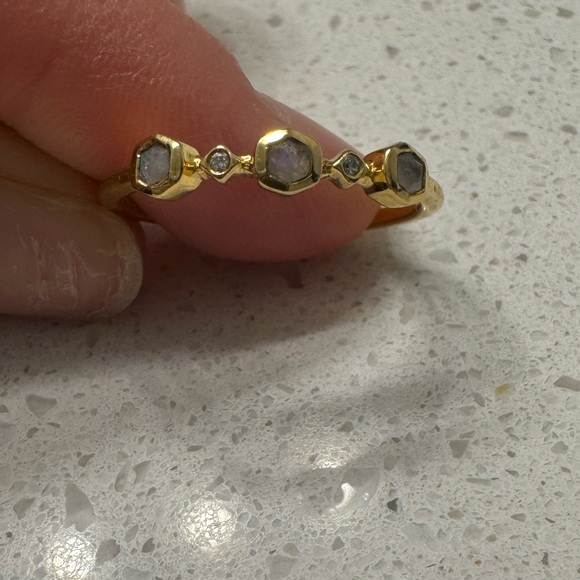 Kendra Scott Davie 18k Gold Trio Band Ring in Rainbow Moonstone Size 9 - Picture 5 of 6